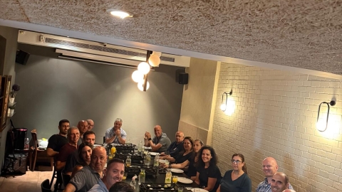 אוכלי צהריים (1).jpeg